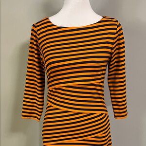 J. McLaughlin Catalina Cloth dress in an orange and navy blue stripe Size XS